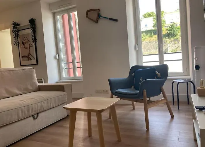 Appartement 1 Chambre Proximite Port De Commerce Et Gare Sncf